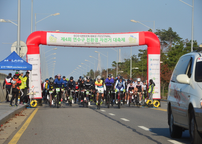 제4회 친환경자전거대축제 MTB．사이클로드 경기모습입니다~이미지