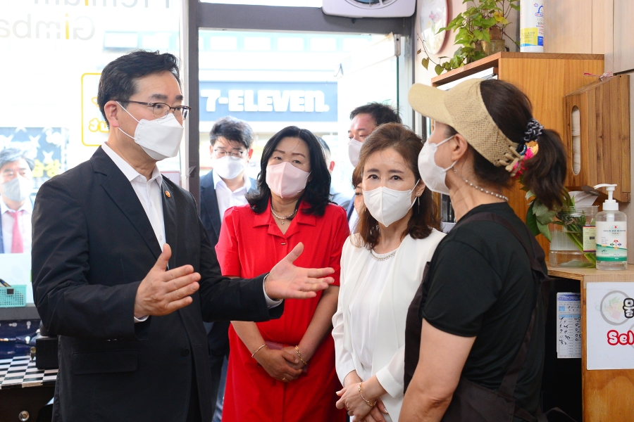 농림축산식품부 장관  선학동 음식문화특화거리 현장방문의 3번째 이미지