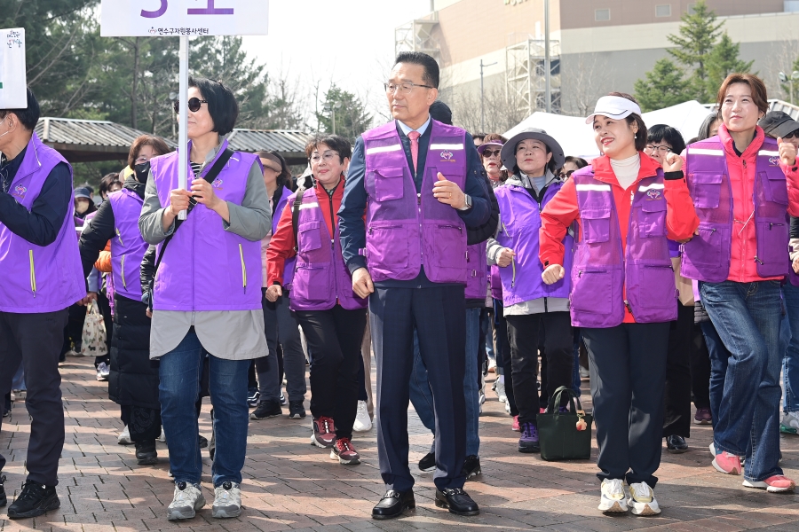 자원봉사센터 리 스타트 13.65리 플로깅 행사의 4번째 이미지