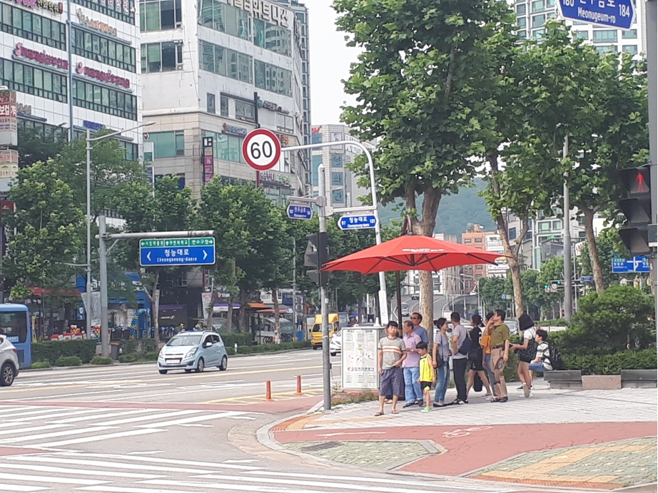 연수구, 폭염 대비 횡단보도 그늘막 쉼터 설치의 2번째 이미지