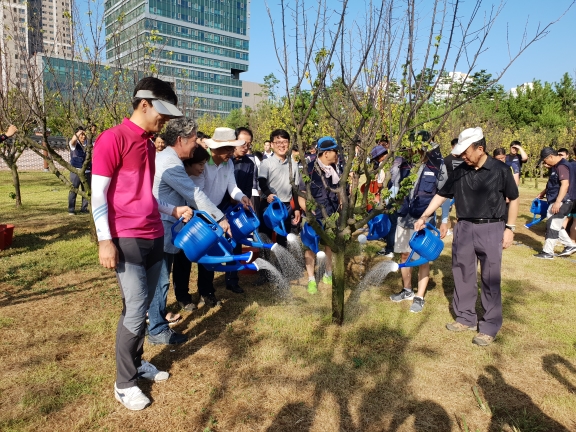 연수구 폭염극복 나무 살리기 행사의 2번째 이미지