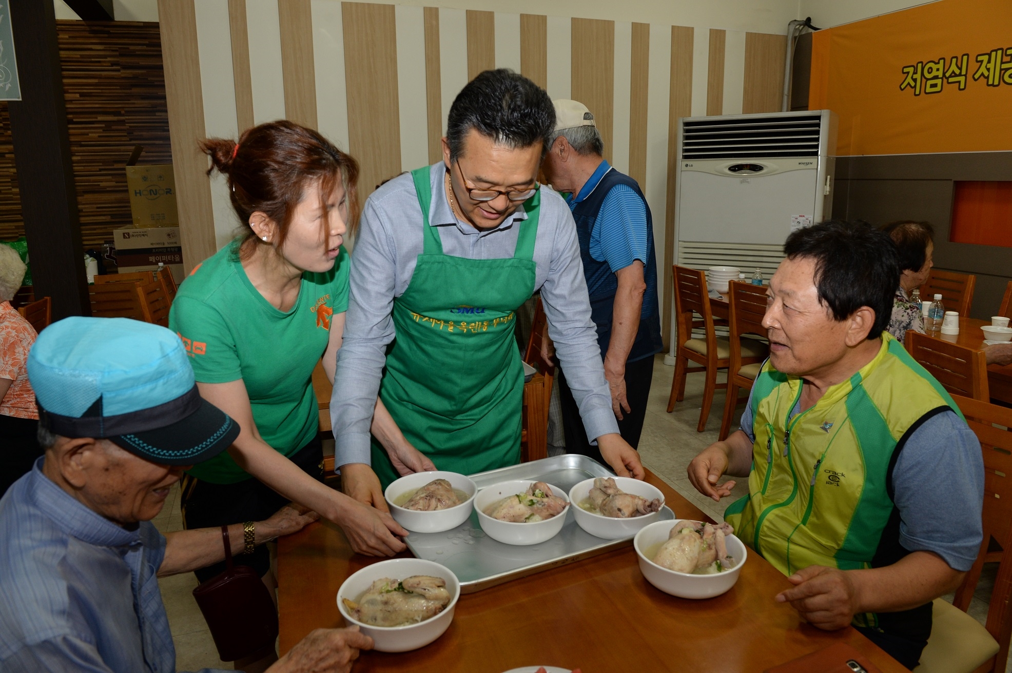 연수구새마을회, ‘건강백세 어르신 효도잔치’개최의 1번째 이미지